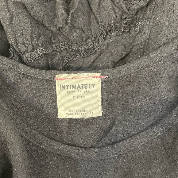 ❤️ Free People Intimately Black Ruffled Cami - Picture 6 of 10